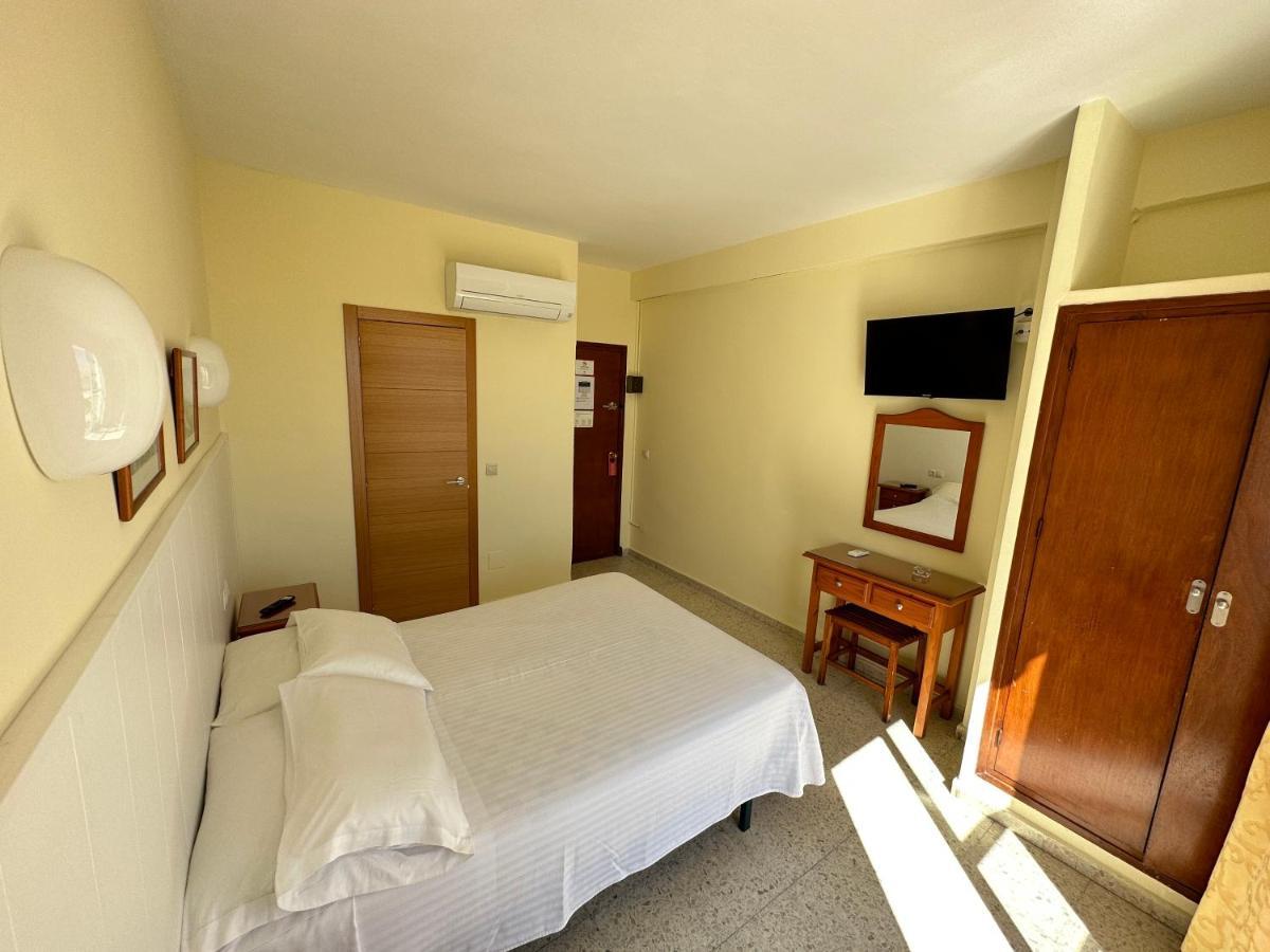 Hotel Cabello Torremolinos Dış mekan fotoğraf