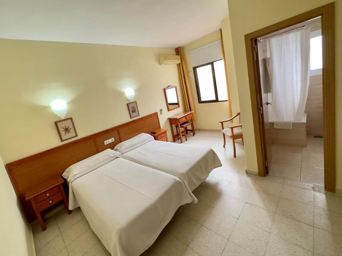 Hotel Cabello Torremolinos Dış mekan fotoğraf