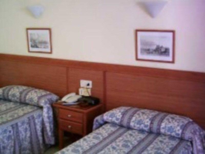 Hotel Cabello Torremolinos Dış mekan fotoğraf
